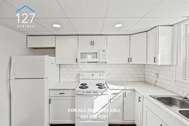 Photo - Cozy Upstairs 1-Bedroom Apartment in Fort ...