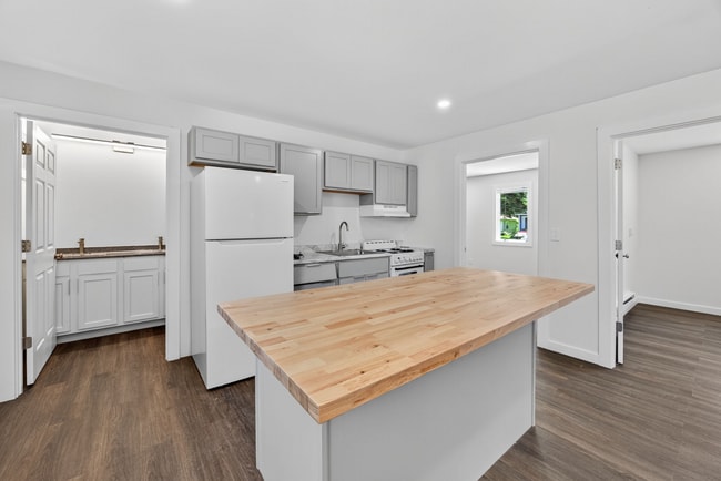 Building Photo - 706 N Eddy St Rental