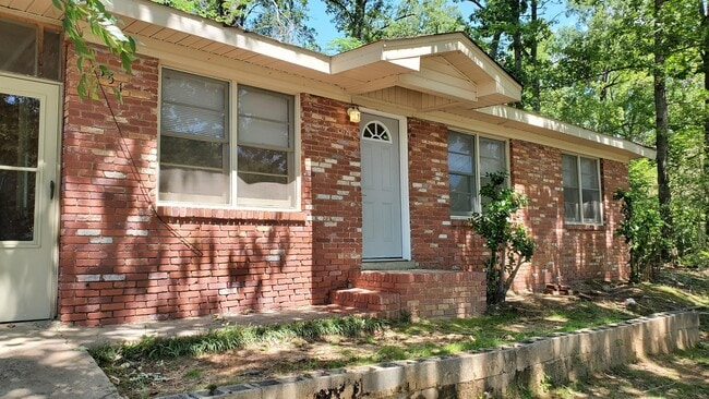 Photo - 351 Brook St