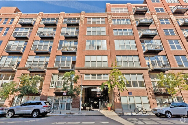 Building Photo - 1500 W Monroe St Unit 410 Rental