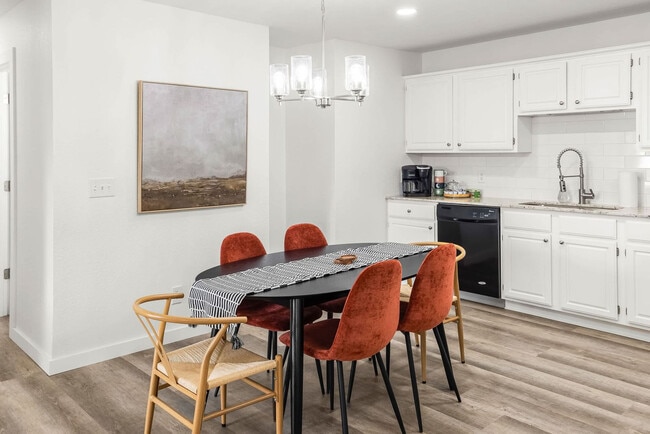 Photo - 1 Iris Way Unidad ID1241306P