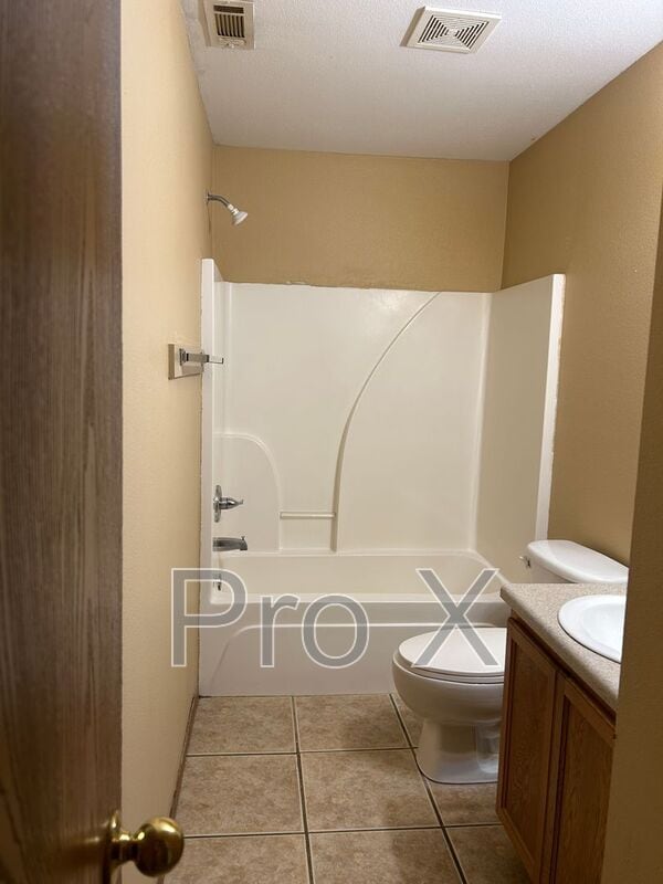 Photo - 311 E Laura St