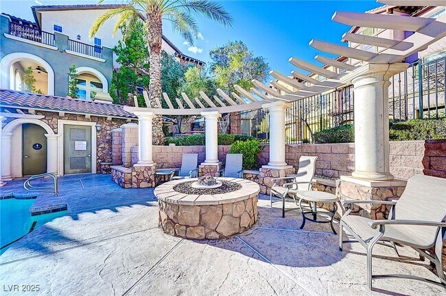 Photo - 45 Via Di Vita