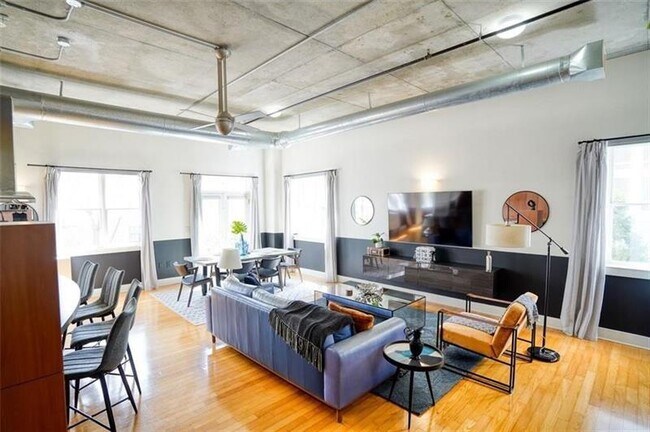 Building Photo - 1058 Piedmont Ave NE Unit 301