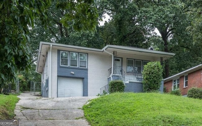 Building Photo - 257 Barfield Ave SW Rental