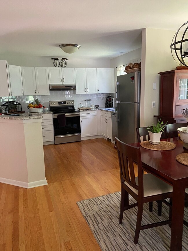 Photo - 1124 Fern Hollow Dr