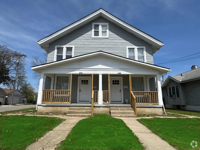 Building Photo - 2540-2542-2542 Steele Ave Rental