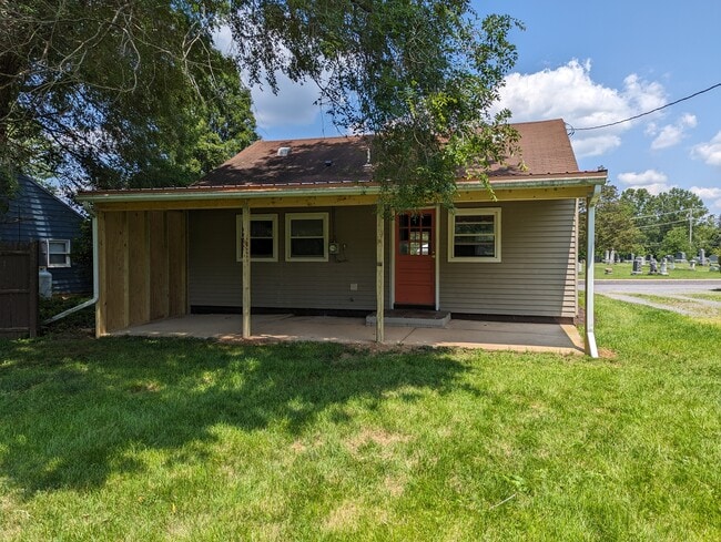 Trasero - 138 Old Boalsburg Rd