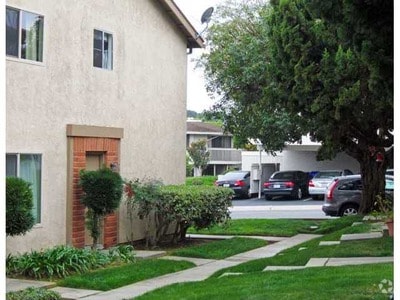 Building Photo - 7831 Camino Noguera Unit university woods Rental