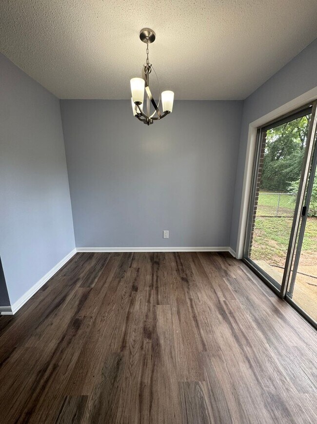 Photo - 713 Woodvale Ave Unit A