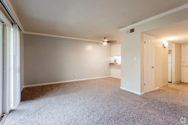 2BR, 1BA - 1000SF
