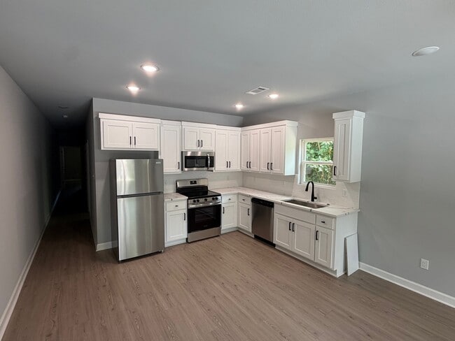 Photo - 1508 Longview St