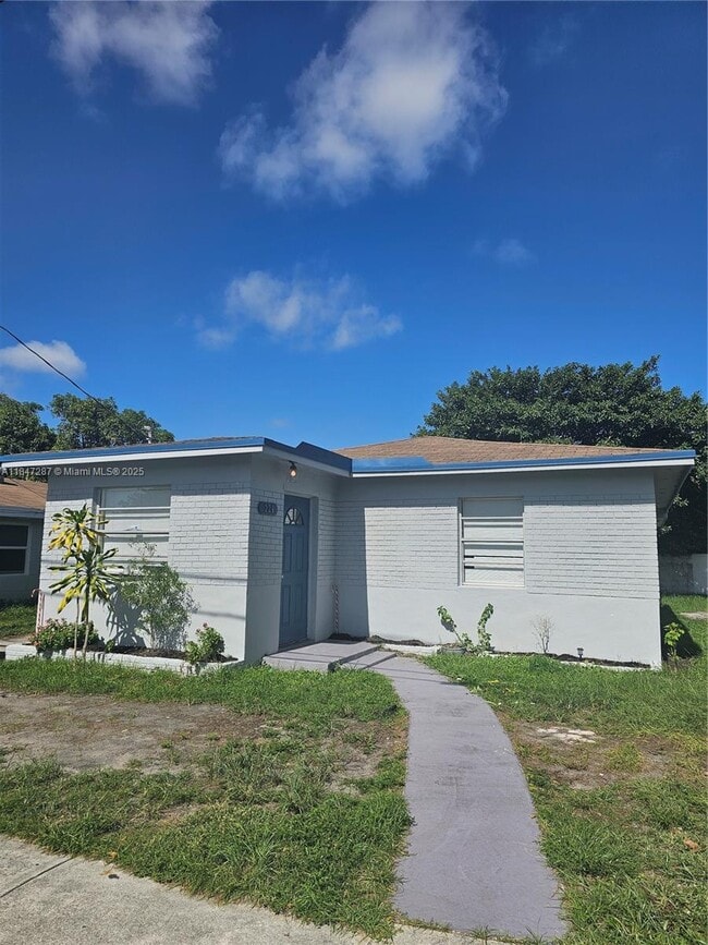 Building Photo - 224 NW 13th Ct Rental