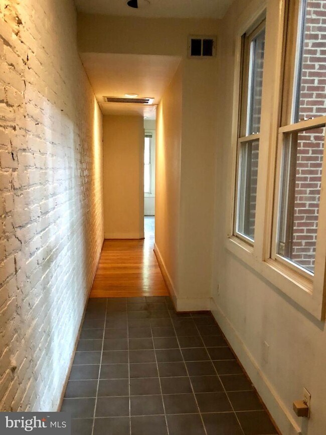 Photo - 1820 T St NW Unit 4