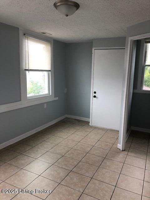 Photo - 947 S Brook St Unidad 5