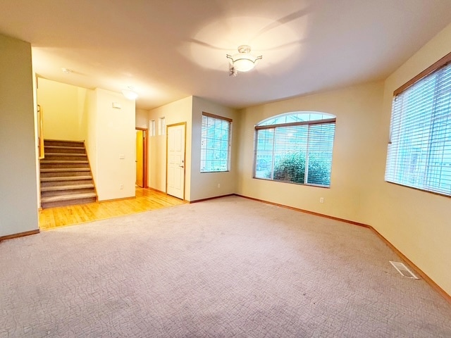 Photo - 736 Glenmore Loop