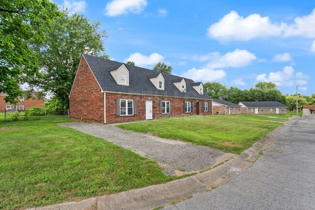 Building Photo - 817 Lancelot Ct