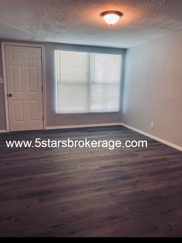 Photo - 5024 Emerson Ave S