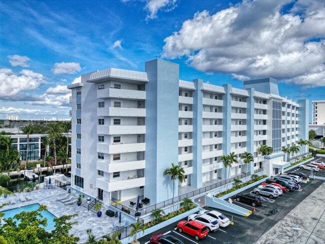 Photo - 3051 NE 48th St Unit 404