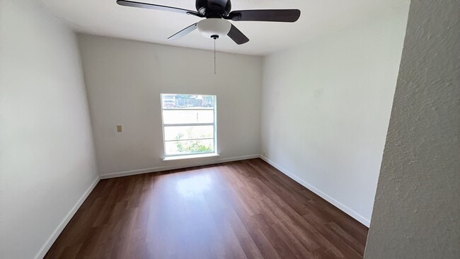 Photo - Upgraded 4 bedroom 2.5 bathroom house!  HO...
