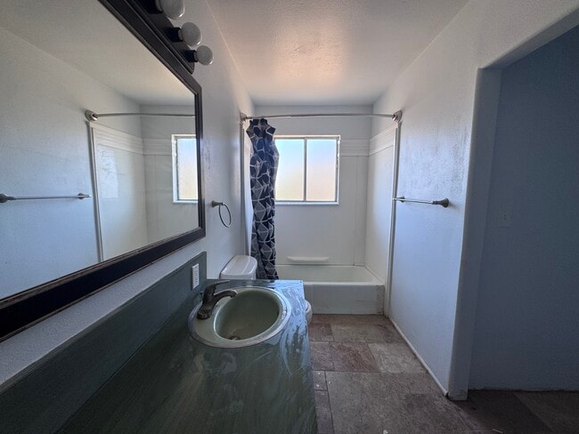 Photo - 374 Village Way