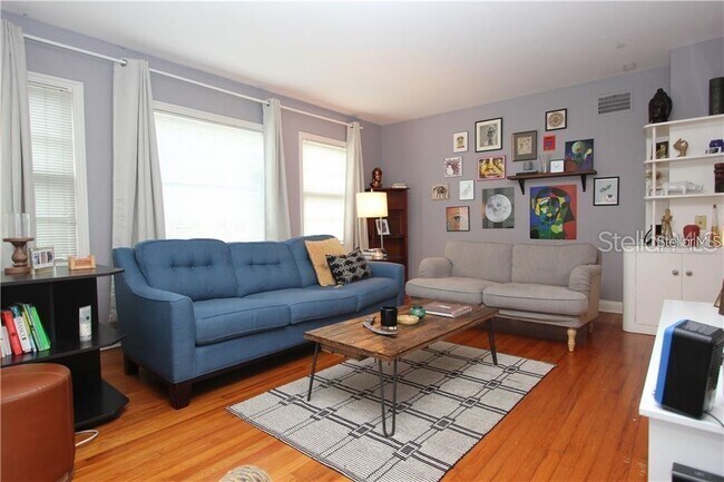 Photo - 417 E Gore St