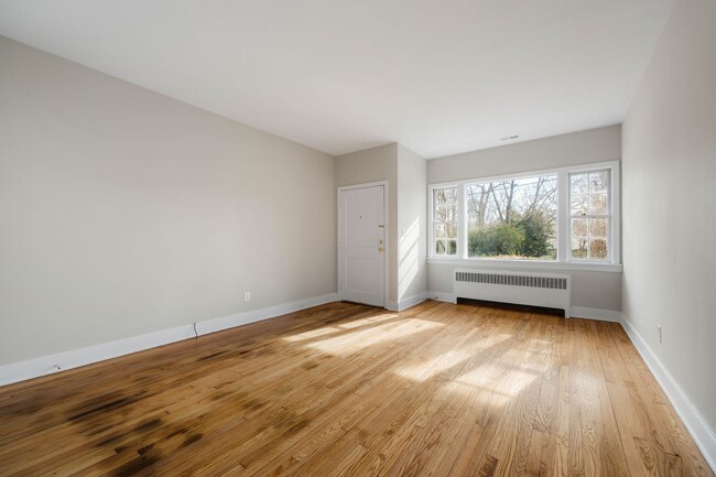 Photo - 2506 Kenmore Rd Unit W