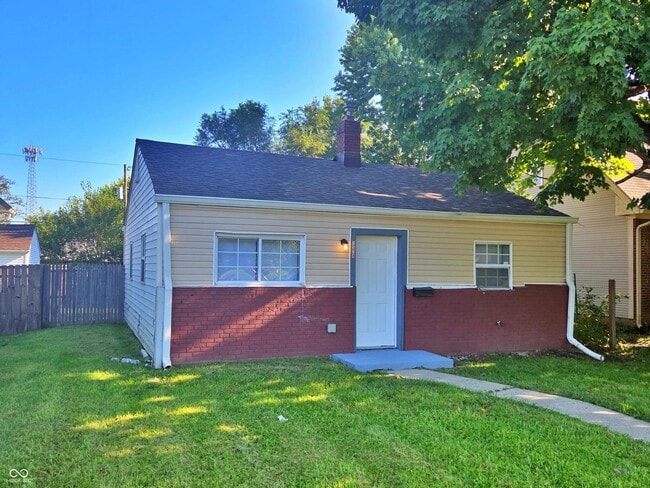 Photo - 1524 E Legrande Ave