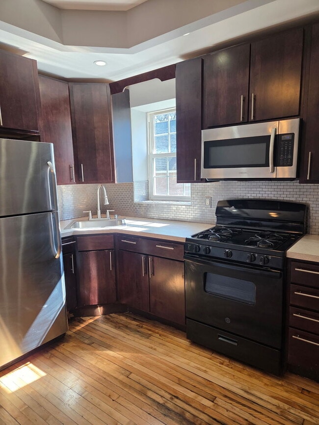 Photo - 844 N Harding Ave