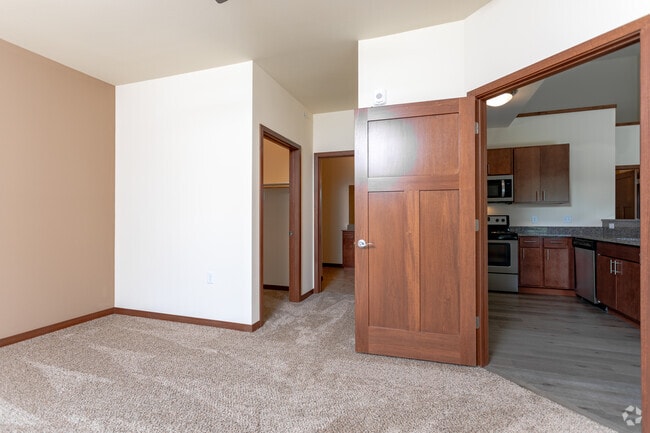 2BR, 2BA - Loft