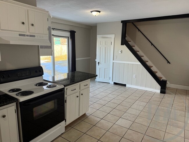 Photo - 137 Main St Unit Rear