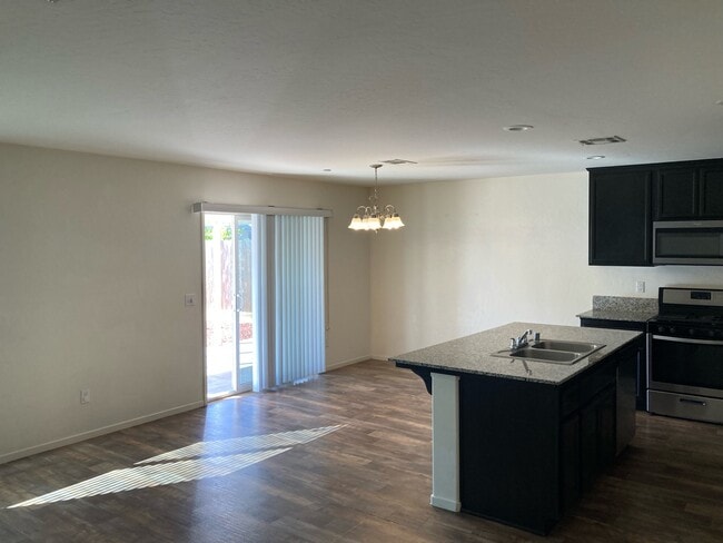 Photo - 1527 Virmargo St