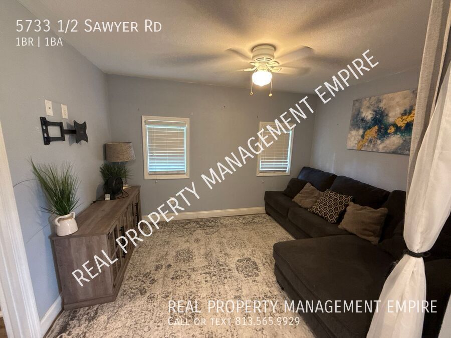Photo - 5733 Sawyer Rd
