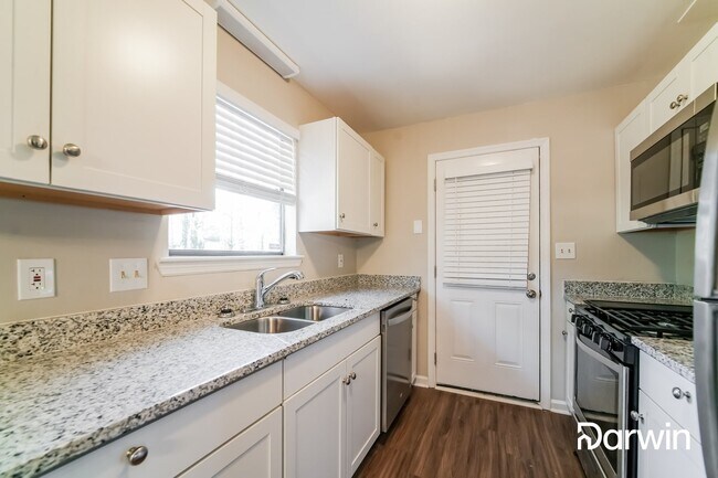 Photo - 8801 Churchill Pl