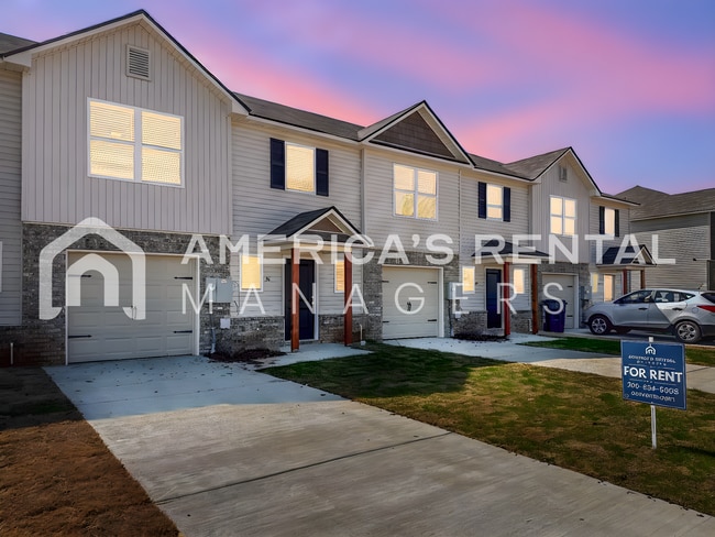 Photo - Escape to Lakeside Living in Lincoln! View with 48 Hours Notice!