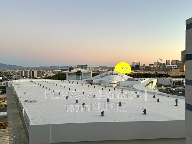 Photo - 2877 Paradise Rd Unit 1706