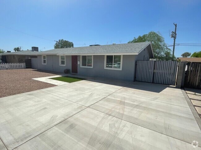 Building Photo - Fully Remodeled Tempe Rental