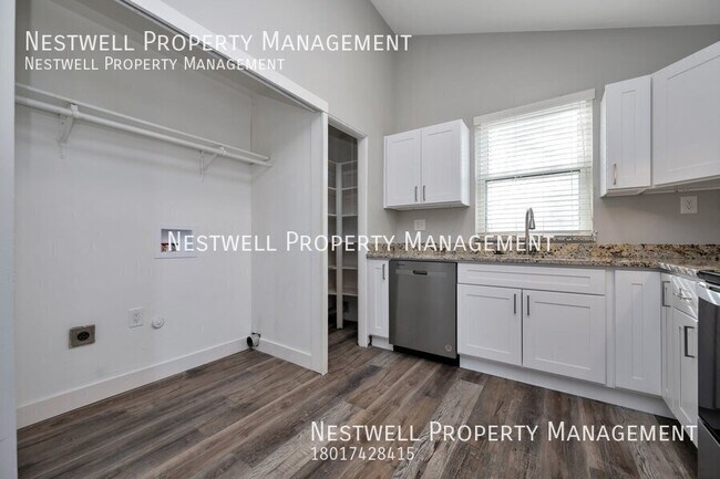 Photo - Delightful 2-bed Duplex in Holladay