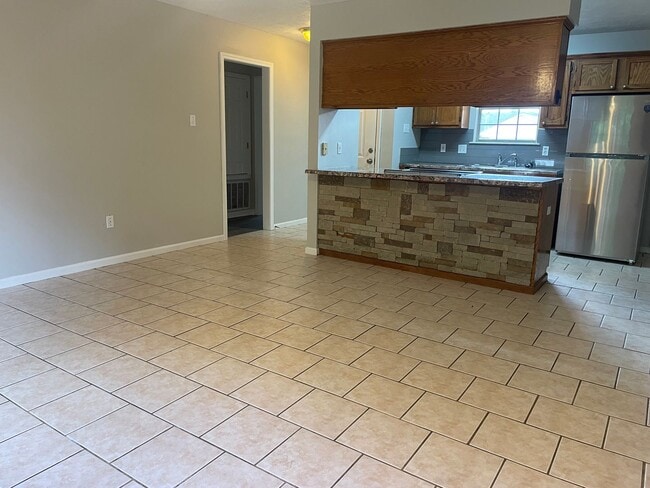 Photo - 1425 Joyner Dr