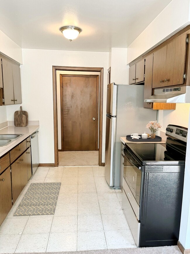 Photo - Holly House Apartments