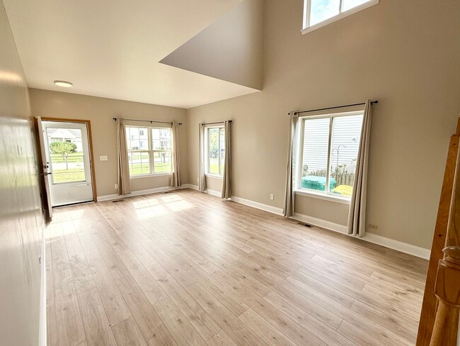 388 Richmond Dr