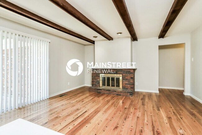 Photo - 3 Bedroom Pet-Friendly Home in FLORISSANT, MO with Main Street Renewal