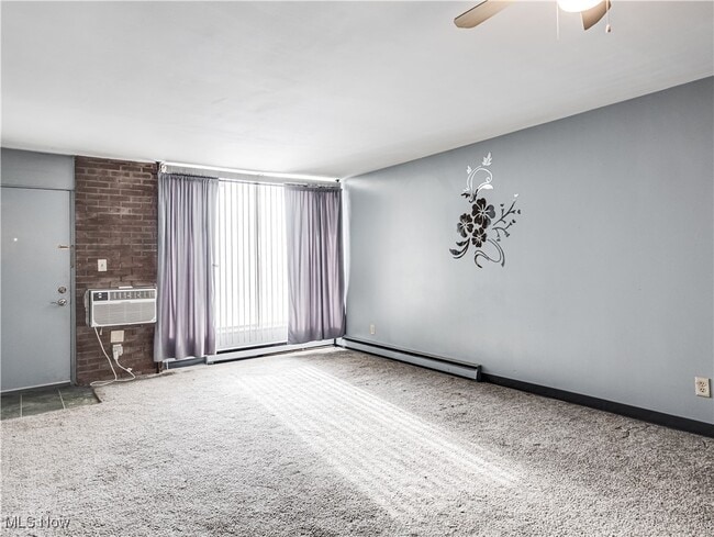 Photo - 2331 E Market St Unit 615