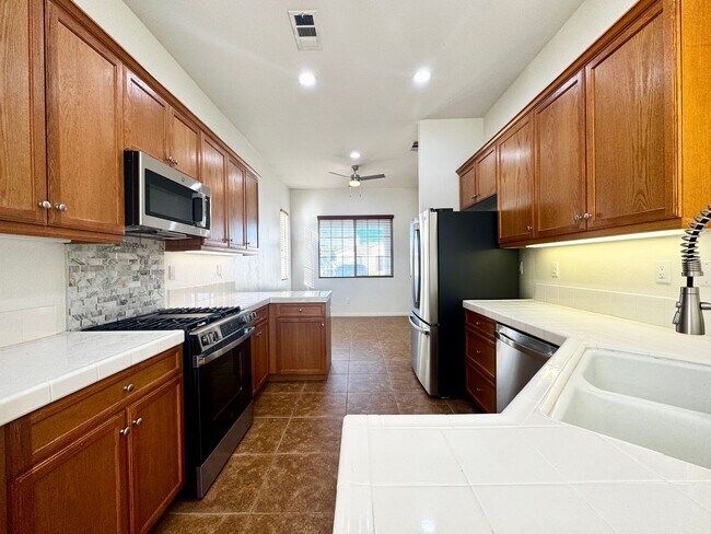 Photo - AVAILABLE NOW! GORGEOUS 3 BED / 2 BATH POOL HOME in Indio!