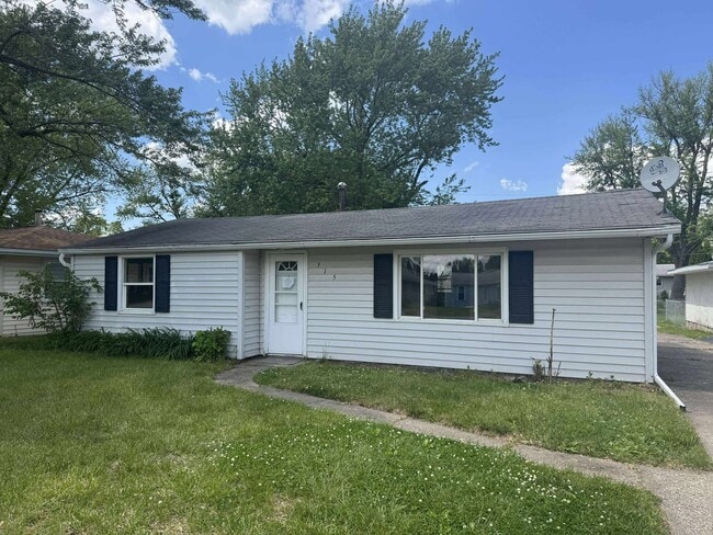 Check out this 2-Bedroom Beautiful House! - Check out this 2-Bedroom Beautiful House!