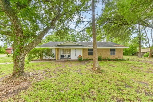 Building Photo - 5101 County Rd 138C Rental