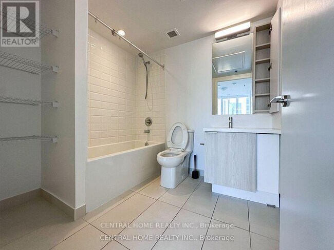 Photo - 203 College St Unit 806