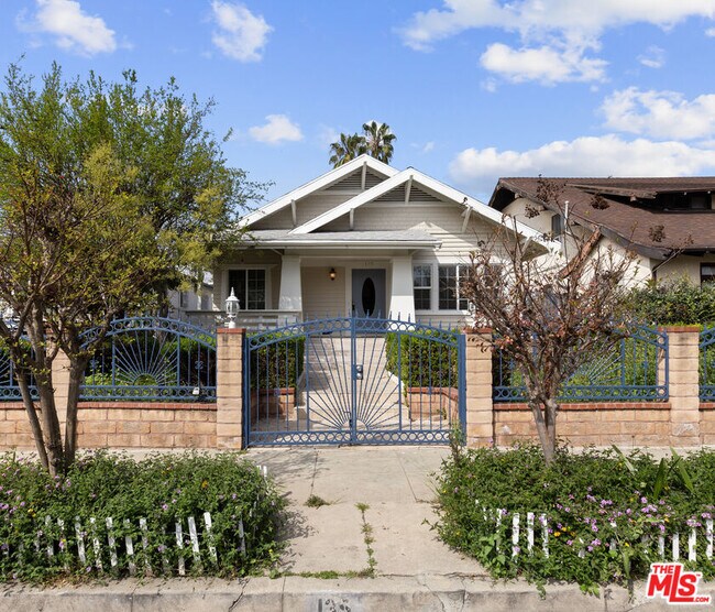 135 S Dillon St