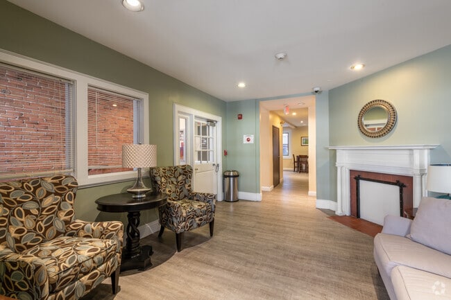 Common Area - Chapman Arms