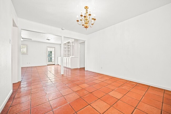 Photo - 630 Bradshaw Dr